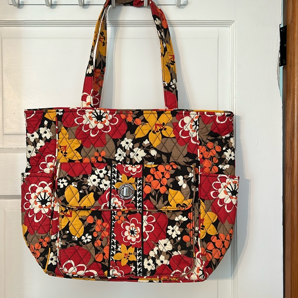VERA BRADLEY Bittersweet 2013 Turn-Lock XL Tote Red Orange Black new w/o tags